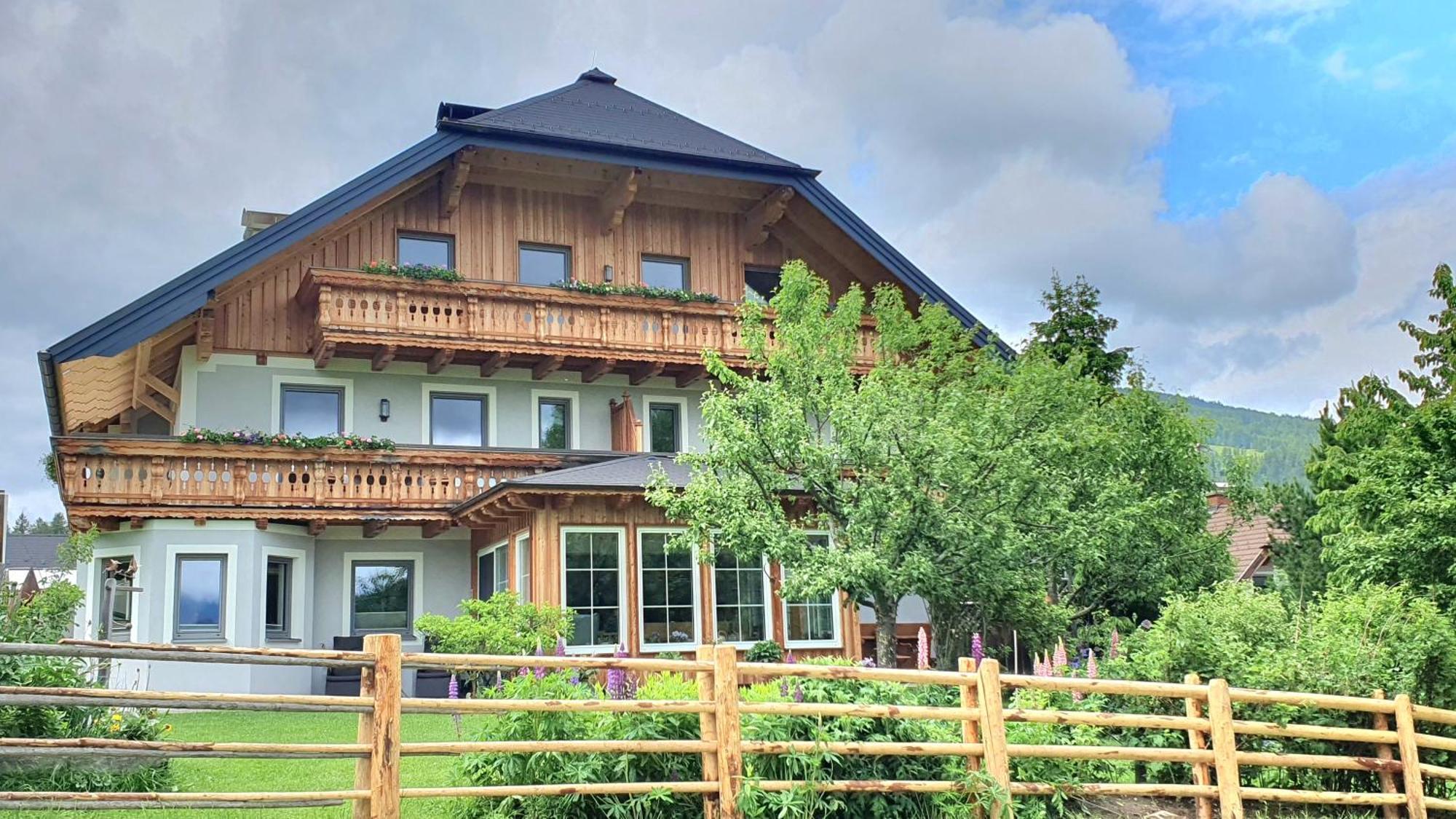 Ferienwohnungen Haus-Holzer Mauterndorf  Exterior photo